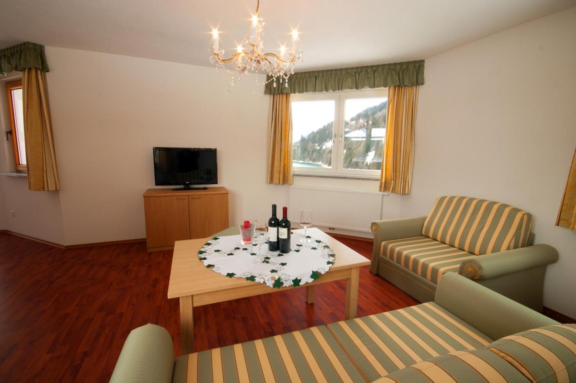 Hotel Seehof Monguelfo-Tesido / Welsberg-Taisten Exteriér fotografie