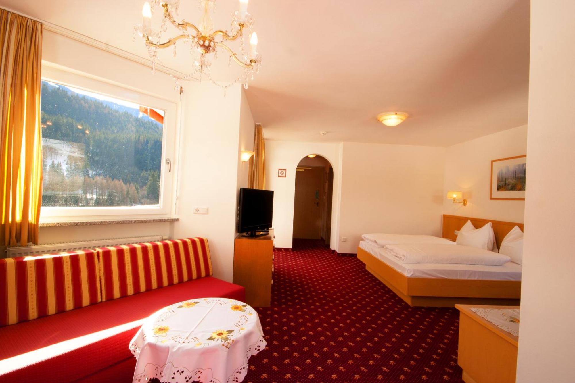 Hotel Seehof Monguelfo-Tesido / Welsberg-Taisten Exteriér fotografie